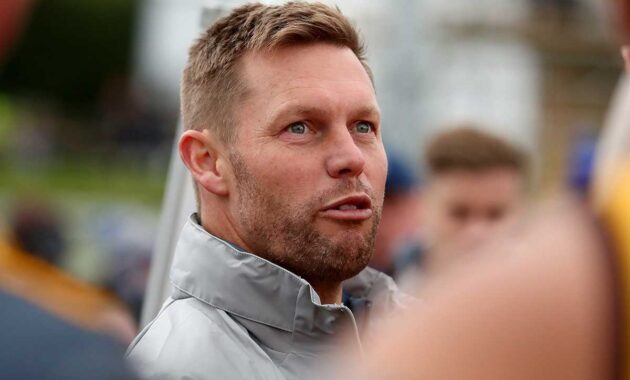 Mitchell collingwood coaching withdraws won