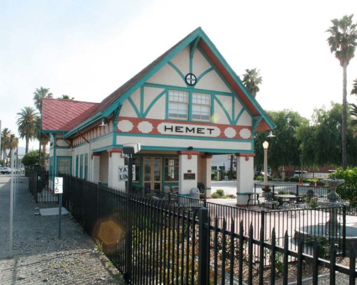 Hemet Hemet