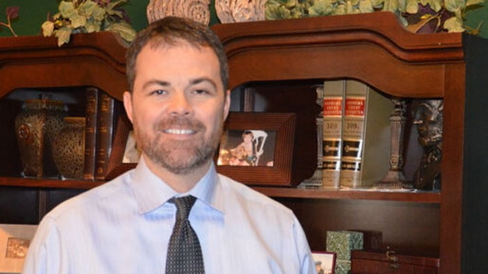 Attorney at law stan glisson